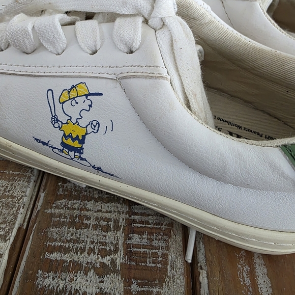 Peanuts Zara Kids White and Green Sneakers Size 32 US Big Kid 13. Littles Size 1 - Picture 2 of 7